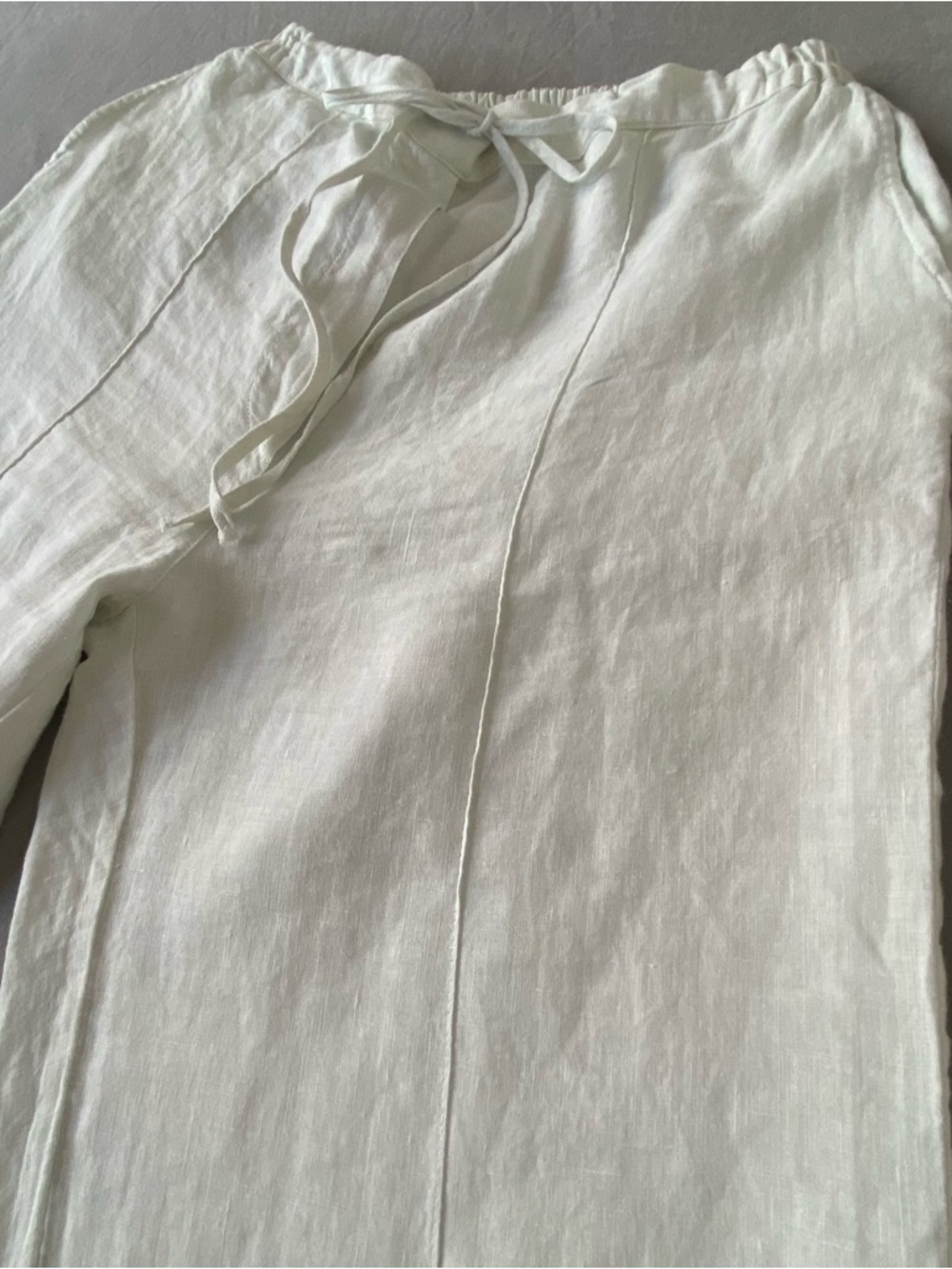 Soft Linen Set with Shell Buttons - Picture 7 of 16